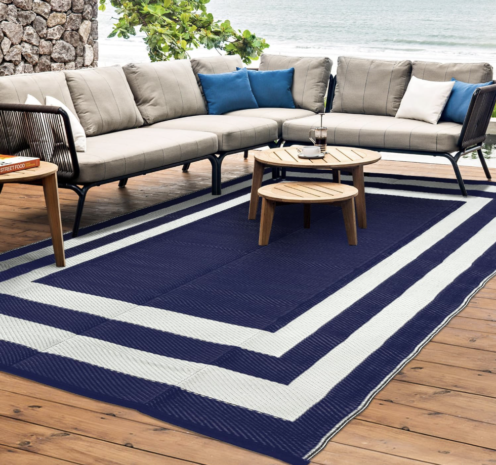 6×9 ft reversible waterproof rug!